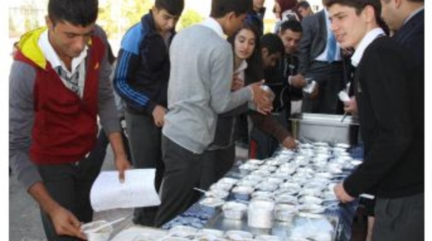 Z&uuml;beyde Hanım Lisesi'nden Aşure Etkinliği D&uuml;zenlendi