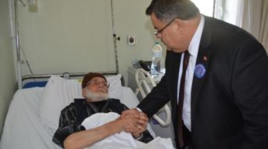 Başkan Selim Yağcı'dan Hasta Ziyareti