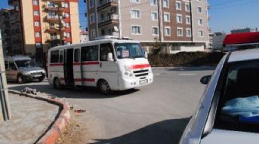 Minib&uuml;s Şof&ouml;rlerinden 'eğilin' Komutu