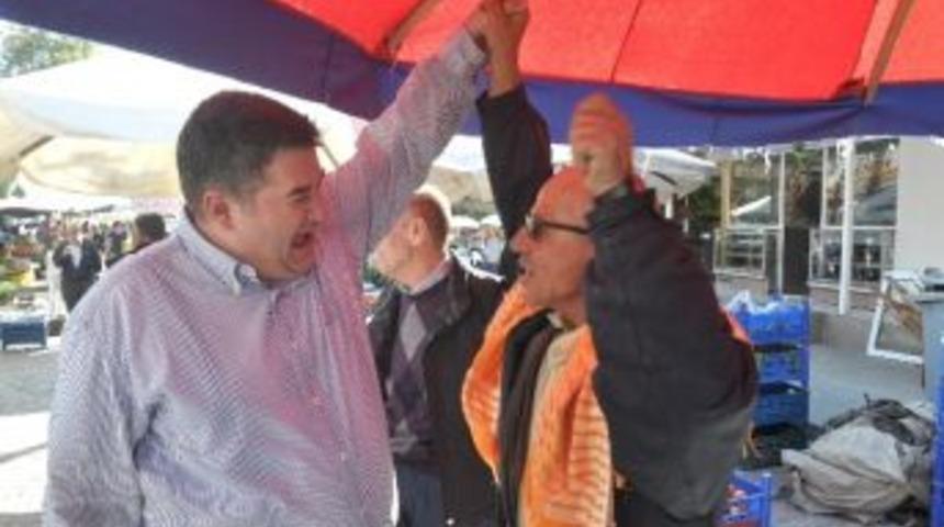 Chp &Ccedil;eşme Belediye Başkanı Aday Adayı M. Ekrem Oran: