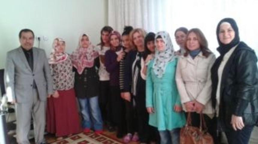 &Ccedil;ocuk Yuvasında Doğum G&uuml;n&uuml; S&uuml;rprizi