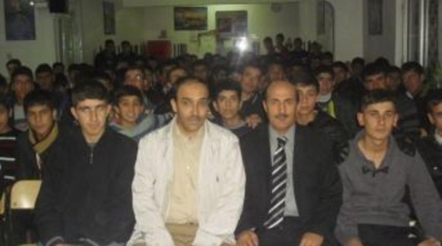 Kilis Anadolu İhl Aşure G&uuml;n&uuml;nde Mesleki Rehberlik Ve Kariyer G&uuml;nlerinin Birincisini Yaptı