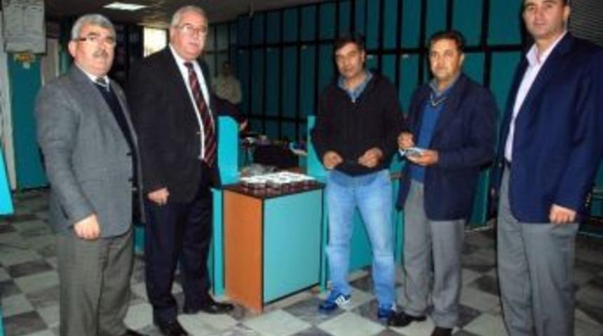 Aydın Şof&ouml;rler Odası 3 Bin Kişiye Aşure Dağıttı