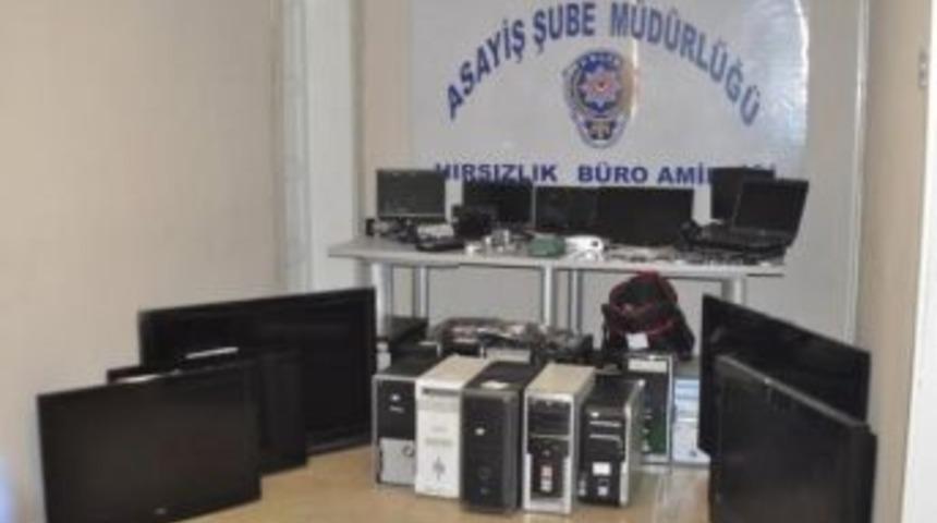 İzmir&rsquo;de 35 Adreste Hırsızlık Şebekesi Operasyonu