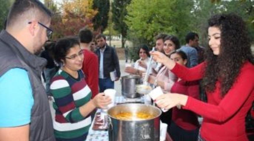 Sınavlardan &Ouml;nce &Ccedil;orba Ekmek Molası