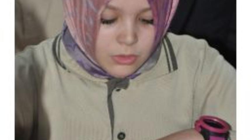 İmam Hatip &Ouml;ğrencilerine Kur&rsquo;an Hediye Edildi