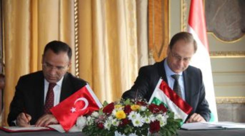 Bakan Bozdağ: Dershaneler &Ouml;zel Okula D&ouml;n&uuml;şecek