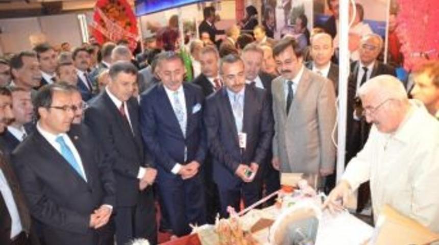 &Ccedil;orum Tanıtım G&uuml;nlerinde Sungurlu Standına Yoğun İlgi