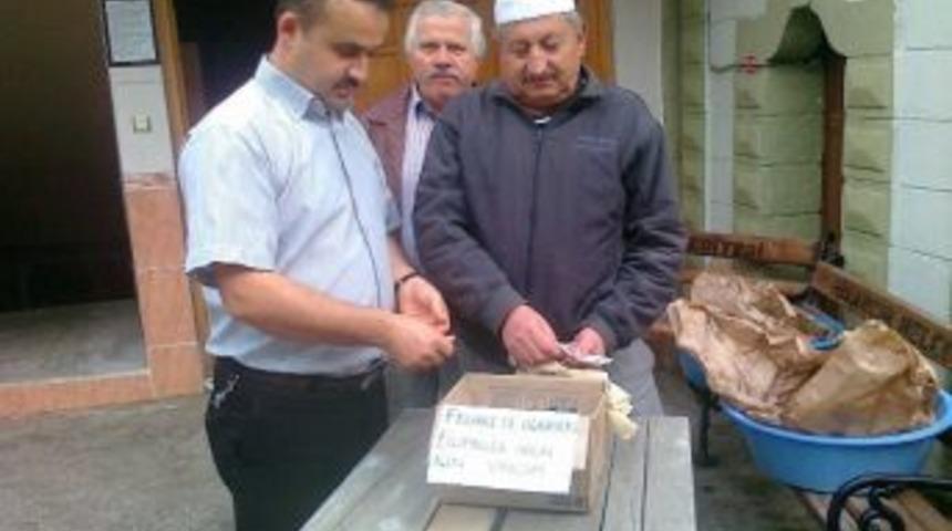 Hisarcık&rsquo;ta Camilerde Filipinler'e Yardım Toplandı