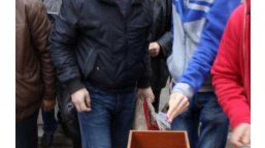 Kocaeli&rsquo;de Filipinler İ&ccedil;in Yardım Toplandı