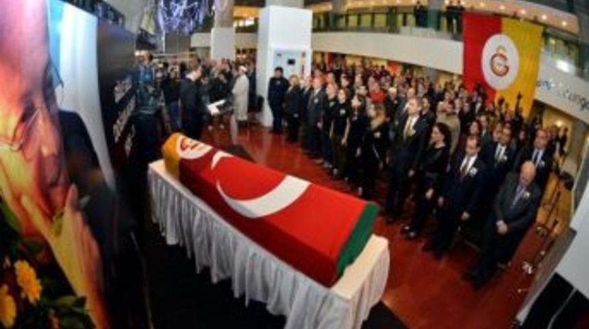 Doğan Koloğlu&rsquo;na, T&uuml;rk Telekom Arena&rsquo;da T&ouml;ren D&uuml;zenlendi