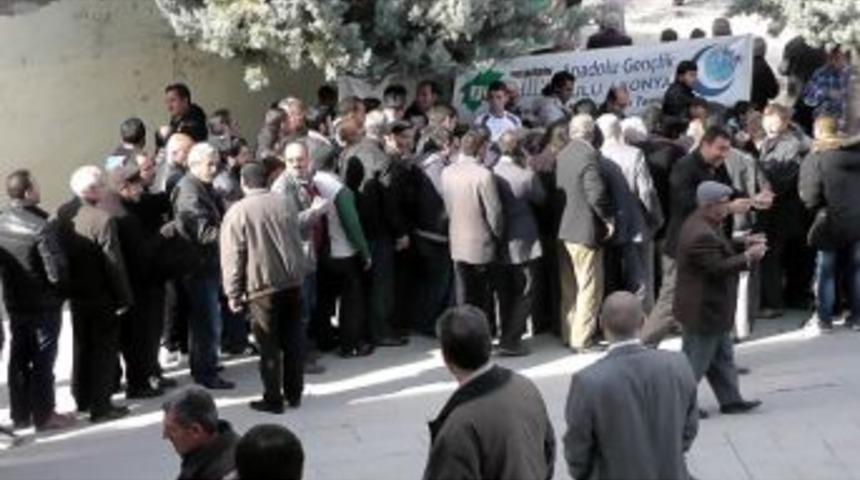 Kulu’da 7 Bin Kişiye Aşure Dağıtıldı