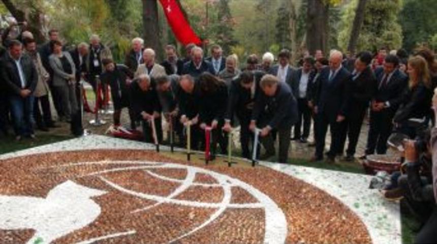 Dostluk Lalesi İstanbul'da Toprakla Buluştu