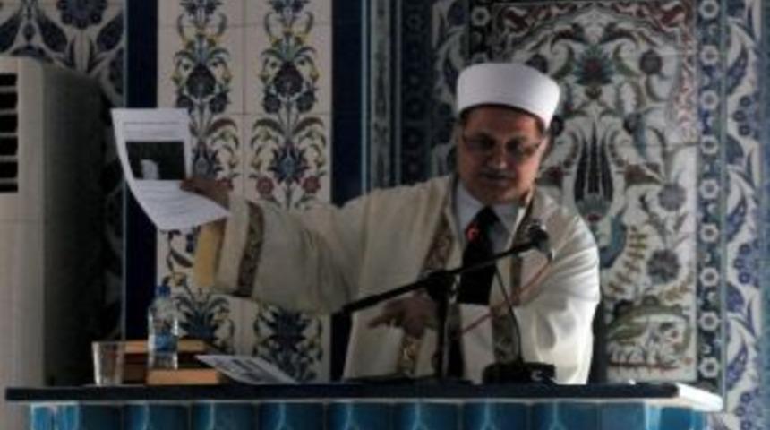 G&uuml;m&uuml;şhane İl M&uuml;ft&uuml;s&uuml; S&uuml;leyman Aktaş'tan Cuma Vaazında Belediye Başkanı Canlı'ya Tepki