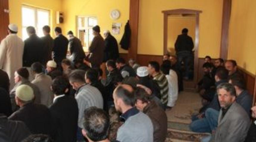 K&uuml;&ccedil;&uuml;k Sanayi Sitesi&rsquo;nde Cami Yetersizliği