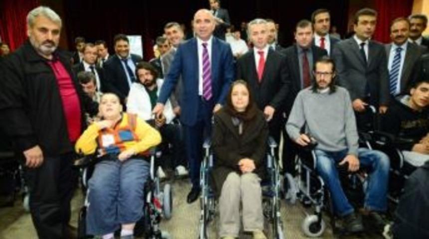 Beylikd&uuml;z&uuml; Belediyesi&rsquo;nden 27 Engelliye Tekerlekli Sandalye