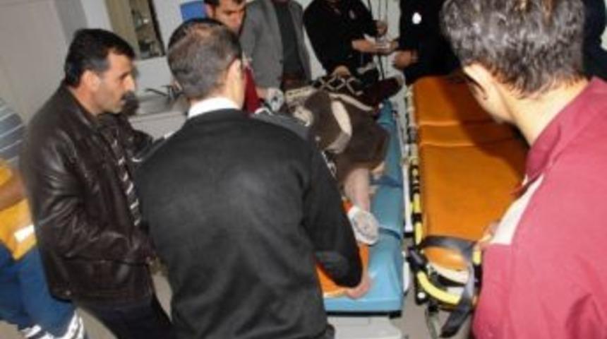 Bulanık&rsquo;ta Trafik Kazası: 2 Yaralı