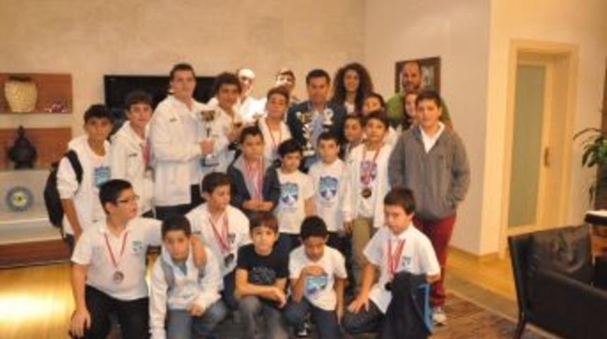 Bodrum Yarımada Su Sporları Kul&uuml;b&uuml;&rsquo;nden Başkan Kocadon&rsquo;a Ziyaret