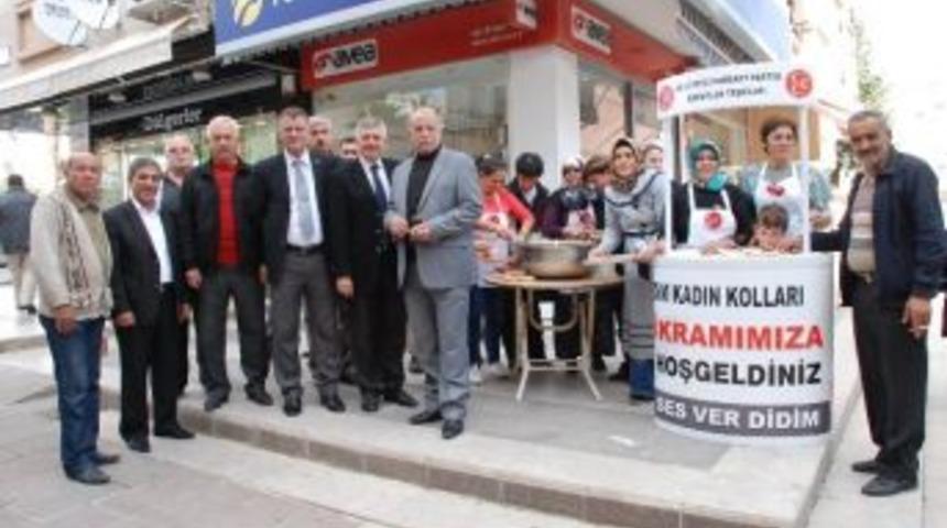 Didim'de Mhp&rsquo;li Bayanlardan Aşure Etkinliği