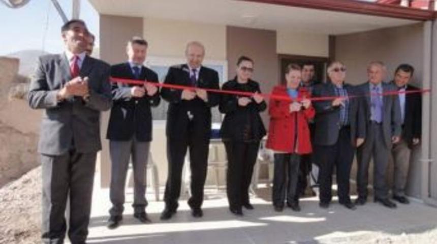 Bolvadin' De İhtiya&ccedil; Sahipleri Yeni Evlerine Kavuştu