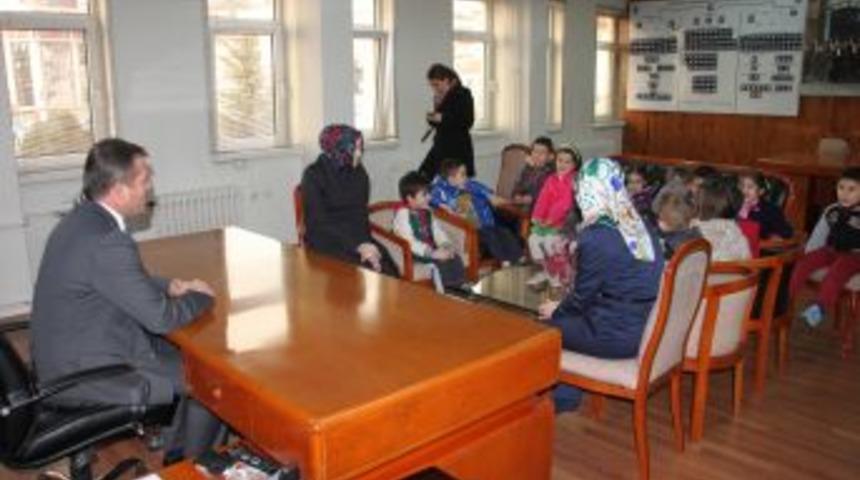 Goncalı Miniklerden &Ouml;zgen'e Aşure Ikramı