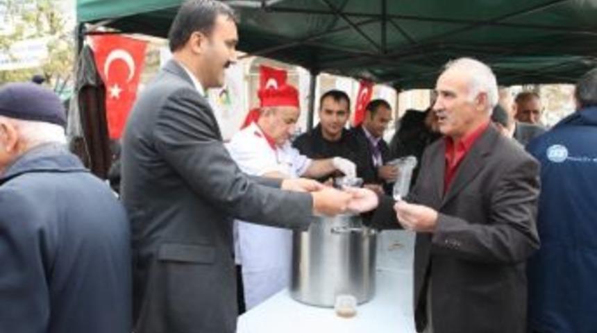 D&uuml;zce Belediyesi Vatandaşın Ağzını Tatlandırdı