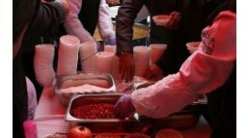 T&uuml;rkiye'nin Aşuresi Esenler&rsquo;de Pişti