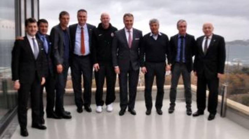 Fikret Orman, Lucescu Ve Zago&rsquo;ya Yemek Verdi