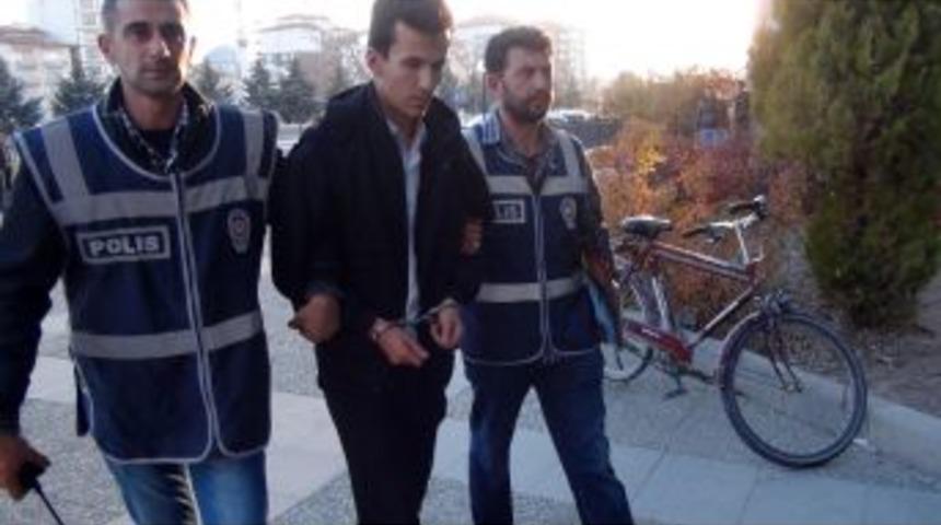 Zırhlı Ara&ccedil; Soyguncusu &Ccedil;aldığı Paralarla Yakalandı