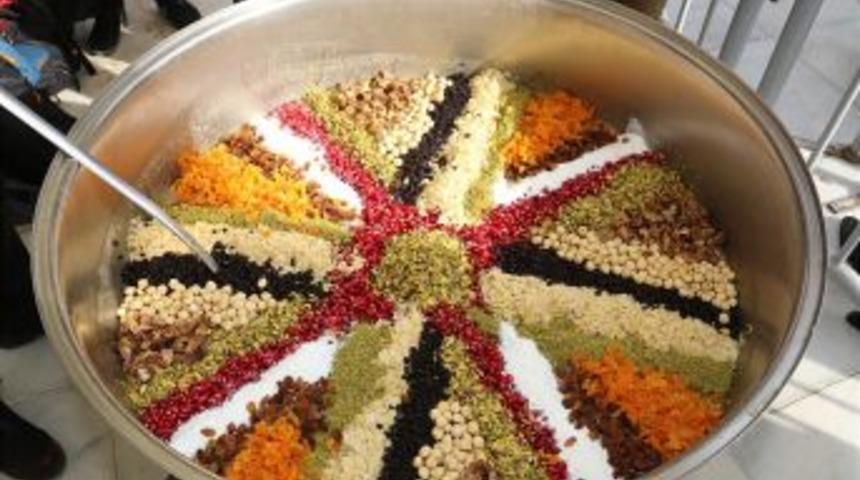 Ey&uuml;p Sultan&rsquo;da Aşure Ş&ouml;leni