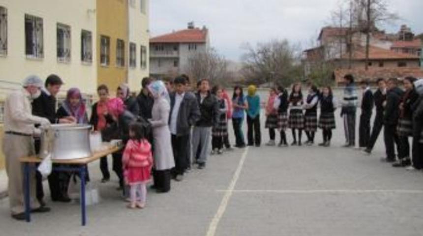 &Ouml;ğrenciler 1 Lira İle Aşure Etkinliği D&uuml;zenledi