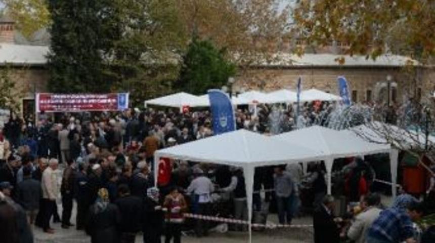 Aşure Kazanları Birlik İ&ccedil;in Kaynadı