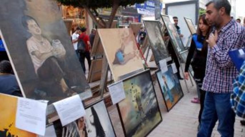 &Ouml;ğrencilerden &lsquo;bağımlılık&rsquo; Sergisi