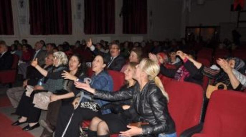 &Ouml;ğrenciler Engelli Arkadaşları İ&ccedil;in Okula Asans&ouml;r Yaptırıyor