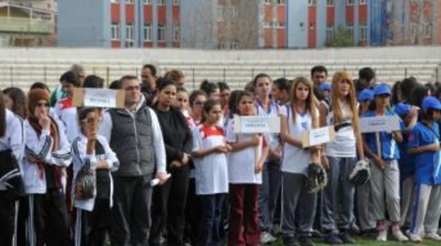 T&uuml;rkiye Softbol Şampiyonası Karaman&rsquo;da Başladı