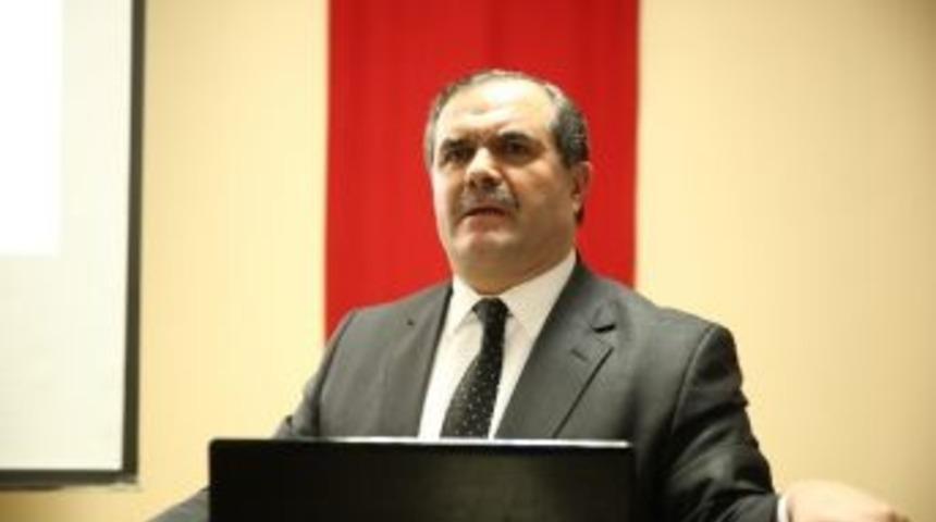 Rektör Akmaz Kyk’da Kalan Öğrencilerle Bir Araya Geldi