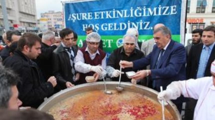 B&uuml;y&uuml;kşehir Aşure Dağıttı