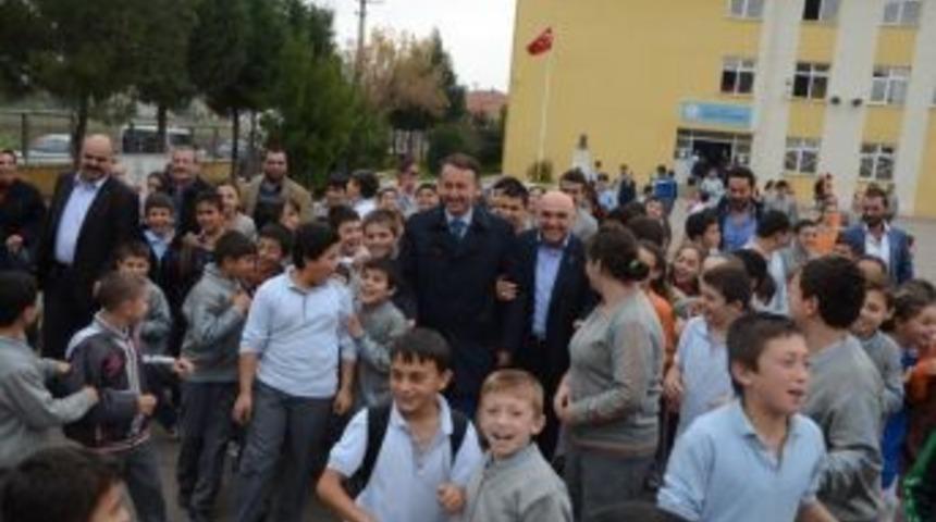 Başkan Karabalık'a Sevgi &Ccedil;emberi