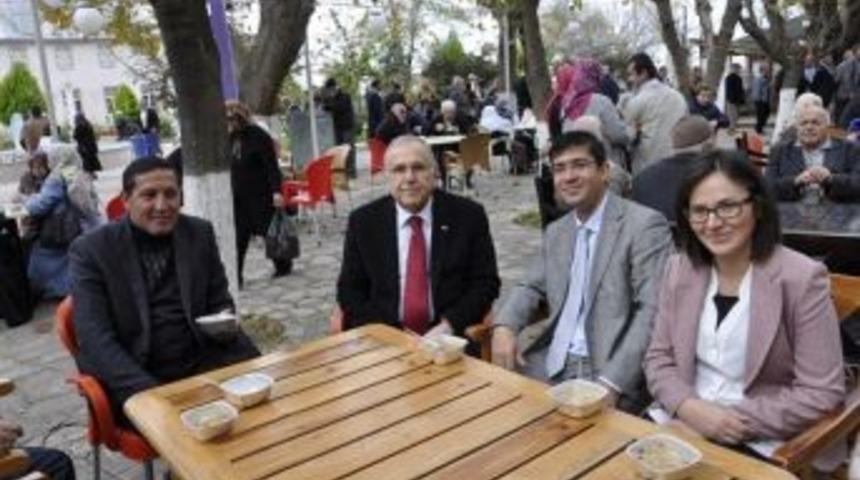 Abana Geleneksel Aşure G&uuml;n&uuml;nde Buluştu