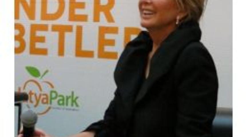 Sinema Sanat&ccedil;ısı Filiz Akın: &ldquo;cem Yılmaz Hayranıyım&rdquo;