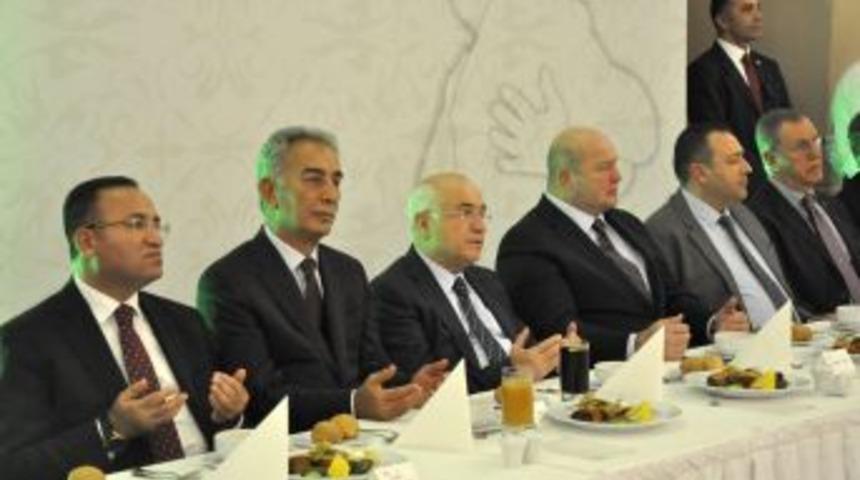 Muharrem Iftarında Birlik Mesajları Verildi