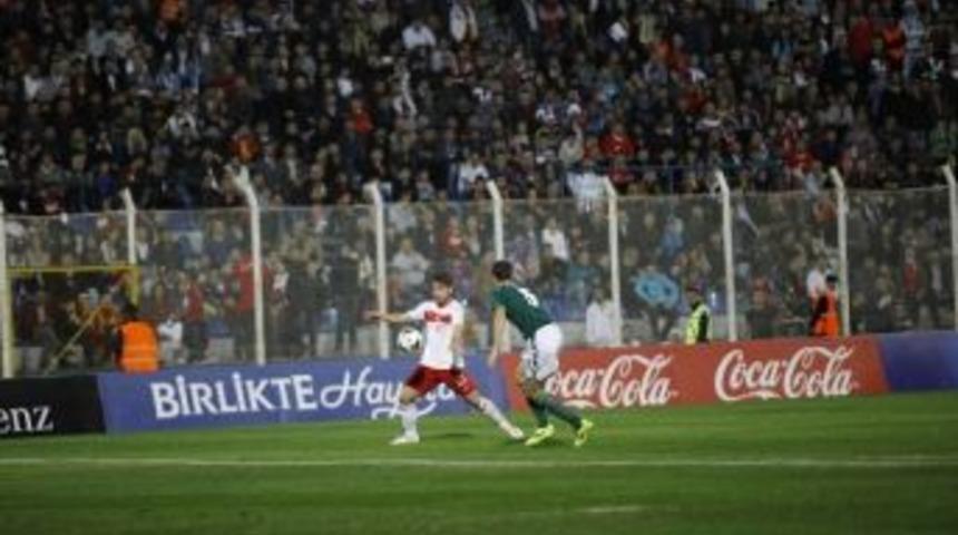 T&uuml;rkiye: 1 - Kuzey İrlanda: (ilk Yarı)