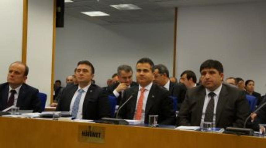 Gen&ccedil;lik Ve Spor Bakanlığı B&uuml;t&ccedil;esinde T&uuml;rk-K&uuml;rt Tartışması