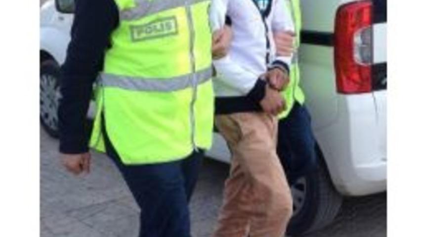 &Ccedil;aldığı Telefonu Eniştesine Hediye Etmiş