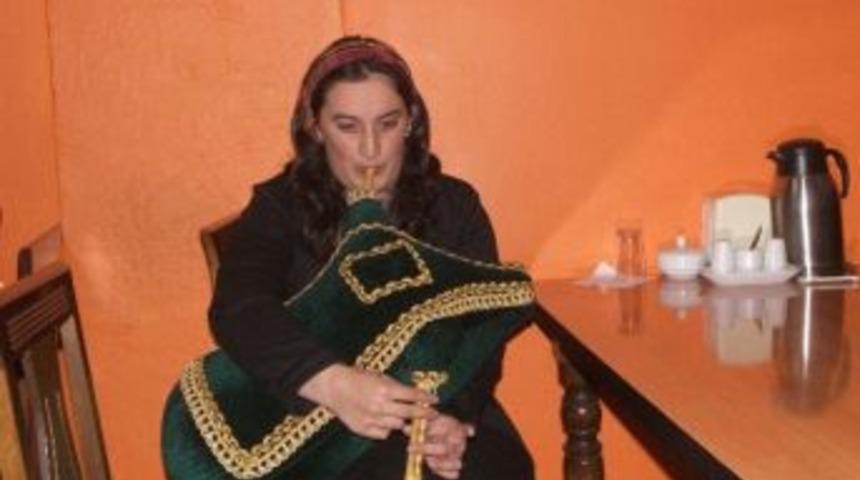 Tulum &Ccedil;alarak Stres Atıyorlar