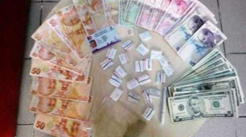 Halk otob&uuml;s&uuml; şof&ouml;r&uuml;, zehir taciri &ccedil;ıktı