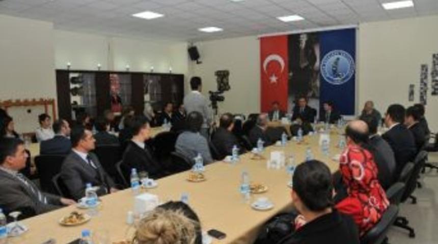 Ak&uuml;&rsquo;de 48 Yeni Yardımcı Do&ccedil;ent G&ouml;reve Başladı