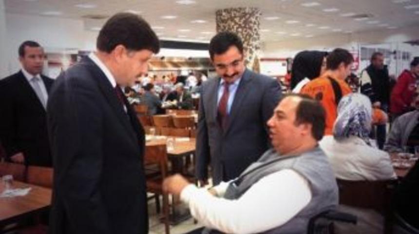 Milletvekili Poyraz Engellilerle Bir Araya Geldi