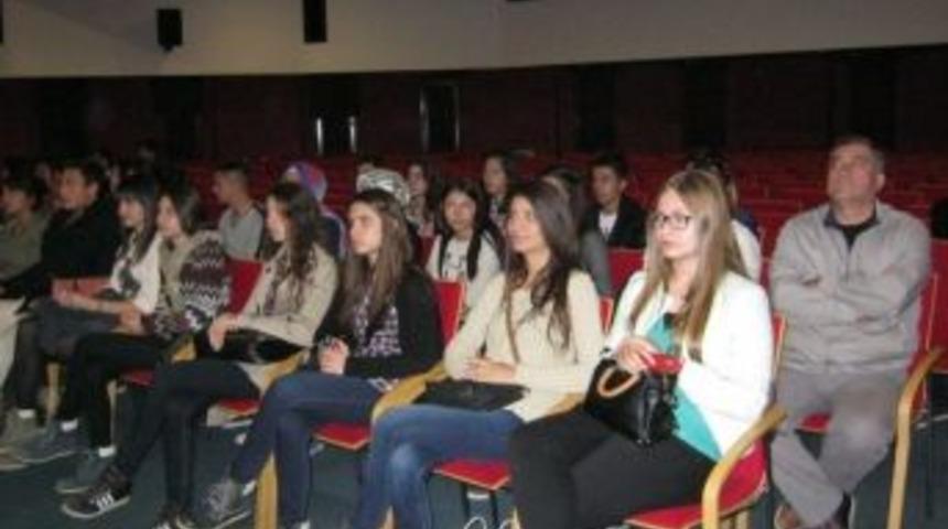 &Uuml;mmetoğlu Lisesinden &Uuml;niversite Gezisi