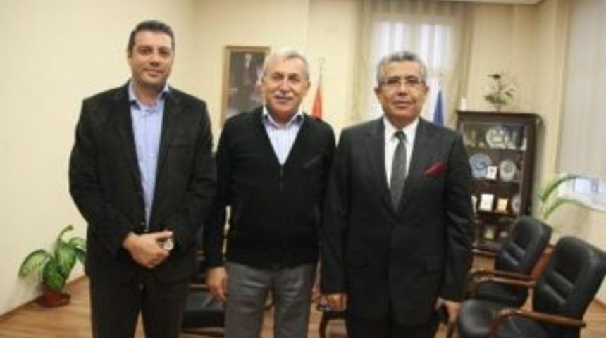 Chp Efeler Aday Adayı G&uuml;m&uuml;ş&rsquo;ten Smmmo&rsquo;ya Ziyaret